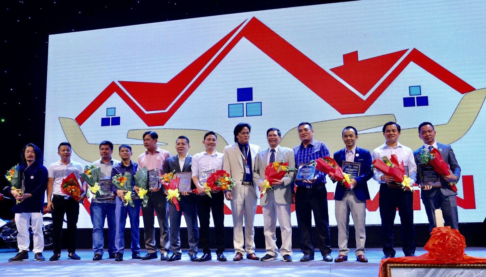 Group VLXD Miền Nam chính thức trở thành chi hội của Hiệp hội GSXD Việt Nam và ra mắt ứng dụng Takamart 