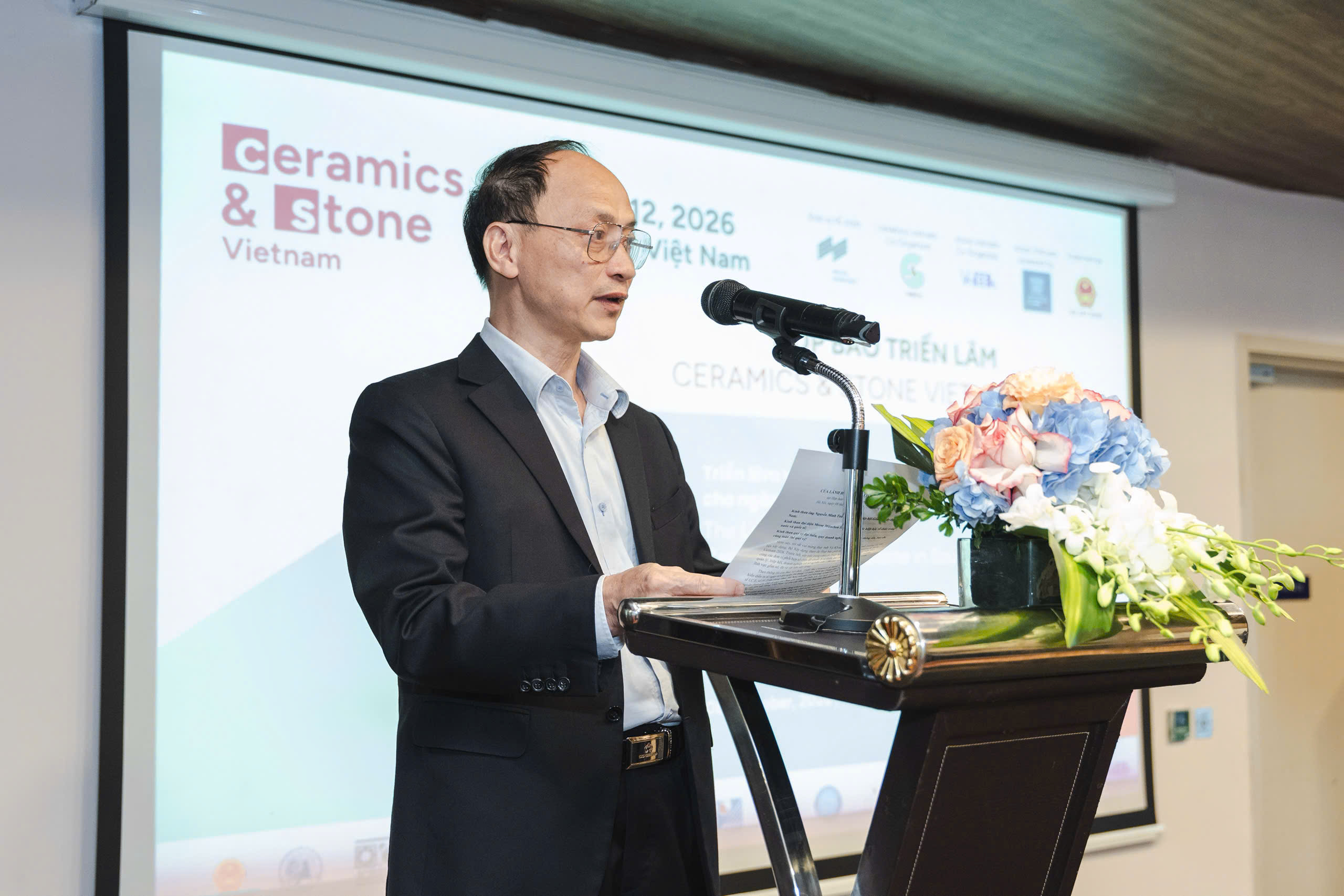 Họp báo giới thiệu Triển lãm Ceramics & Stone Vietnam 2026